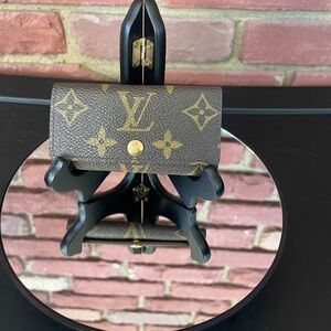 🔥LOUIS 🔥VUITTON 🔥Key 🔥ring holder🔥